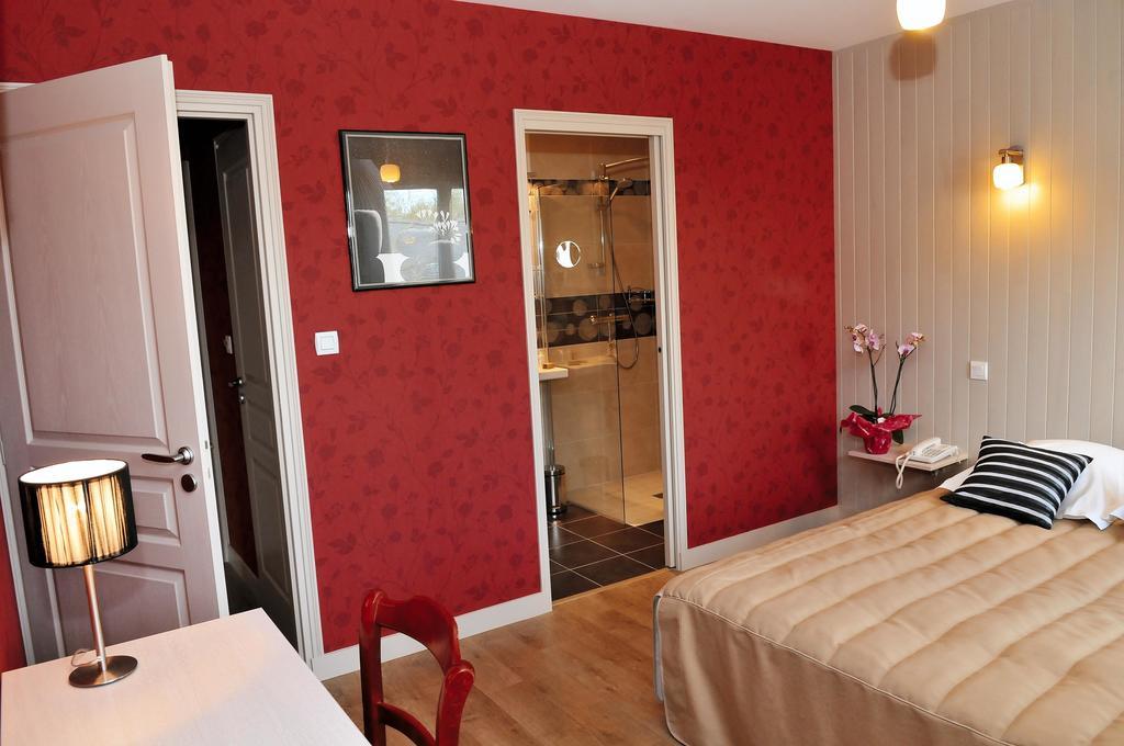 L'Amphitryon Hotell Coudray  Exteriör bild