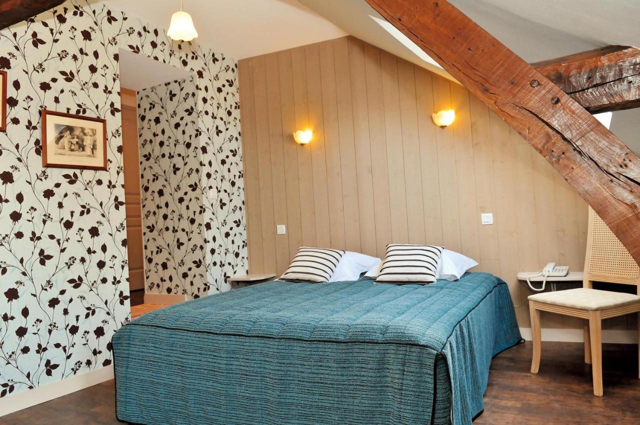 L'Amphitryon Hotell Coudray  Exteriör bild